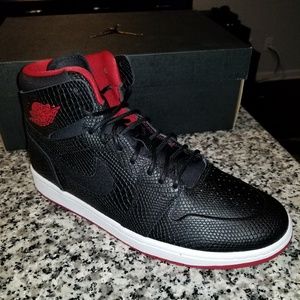 Nike Air Jordan 1 Retro High Nouv